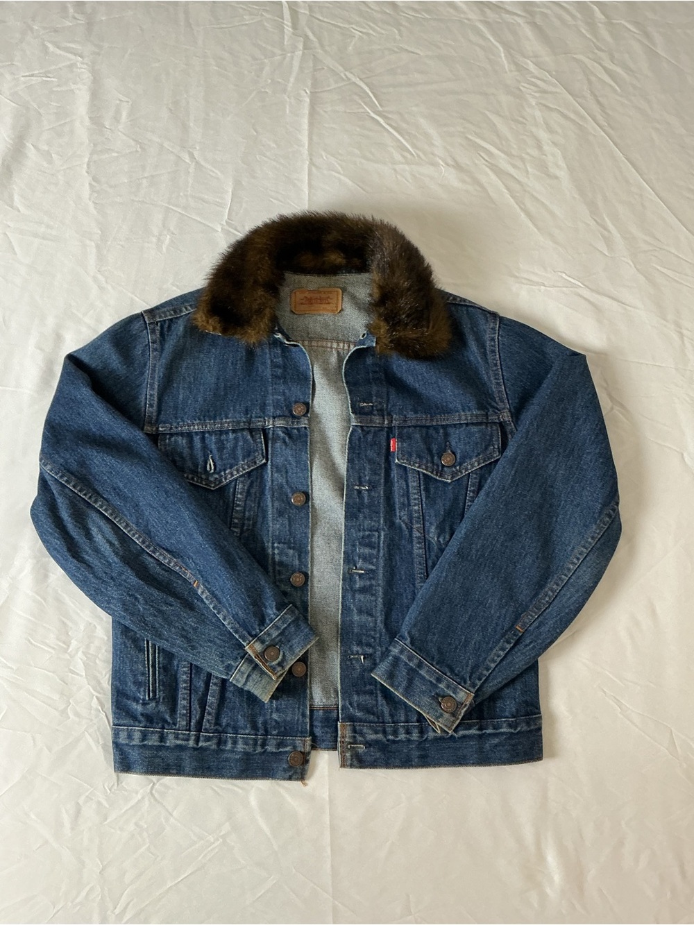 Vintage Levi's 70506 Denim Trucker Jacket Faux Fur Collar Size 38 Canada